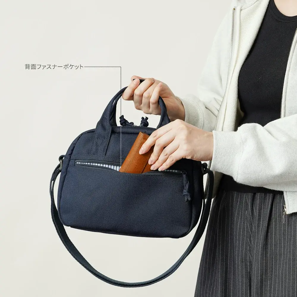 【moz(モズ)】新登場！ころんと可愛い2WAYミニボストンバッグ。長財布やペットボトルもすっぽり＆便利な多機能ポケットでスッキリ整頓。手提げ・斜め掛けで毎日のお出かけに活躍 画像 8