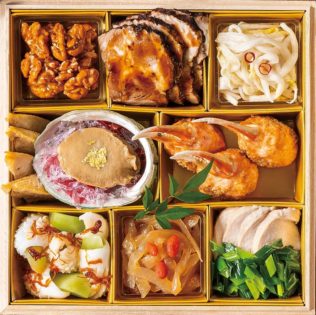 ＜数量限定＞新宿中村屋の料理人が手作り。名物カリー2種付きのおせち【新宿中村屋本店 おせち二段重 「中村屋純印度式カリー・コールマンカリー」付】～2026年9月8日（火）予約受付開始～ 画像 3