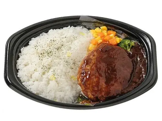 親しみやすく、それでいて本格的なおいしさをお届けする新しいお弁当シリーズ「となりの食堂」が誕生！生姜焼き・ハンバーグ・ピラフ・チャーハンの和・洋・中の4商品を発売！ 画像 3