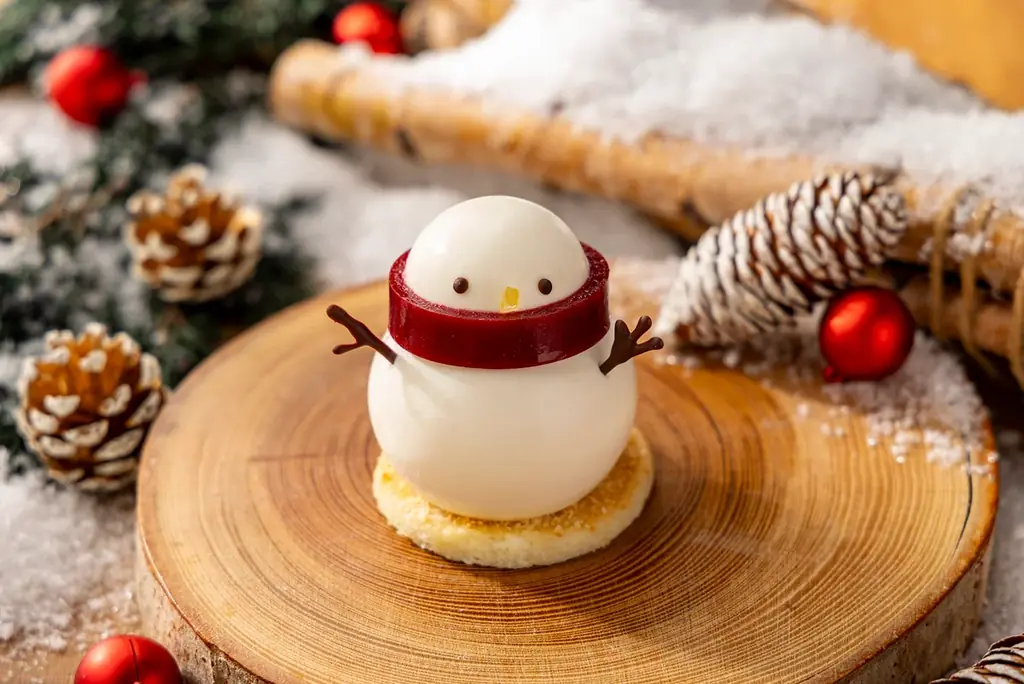 【プルマン東京田町】クリスマスケーキコレクション 2026 黄金に輝く“森”を表現した新作「ラ フォレ ドール」が登場 画像 8