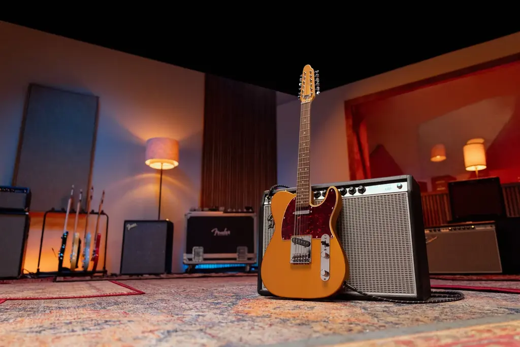 Squier×トロイの12弦テレキャスターが10月7日発売