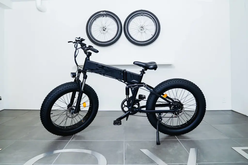 日本発e-Bikeブランド「MOVE.eBike」、現代アーティスト NAGONとのコラボレーションモデルを20台限定で販売開始 画像 2