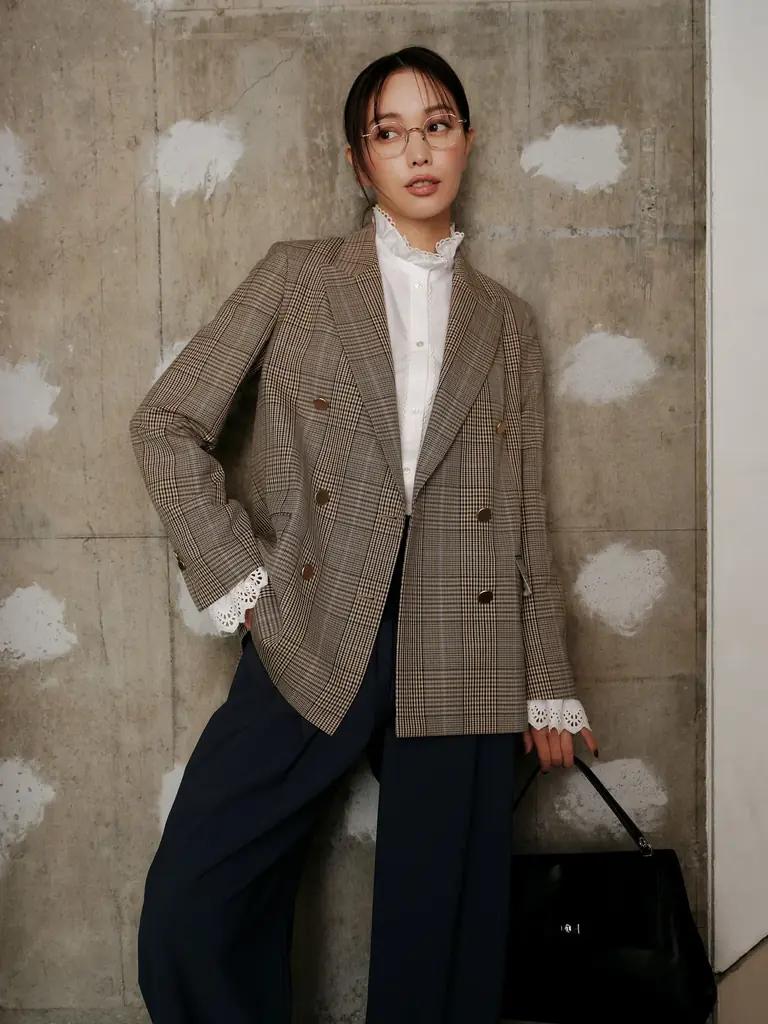 蛯原友里さんが纏う、ユナイテッドアローズ　この秋を、私らしく「Autumn Style Notes」コンテンツ公開 画像 3