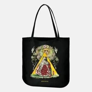 『ミッドサマー』『ヘレディタリー／継承』のオルタナティブイラストがTシャツ、トートバッグに！A24公認 ヒグチユウコ ホラーコレクション「東京ホラー特区!!」 にて先行販売！ 画像 9