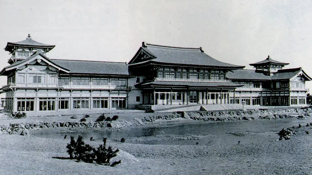 【絶景日帰り温泉　龍宮殿本館】「昭和100年」 昭和を生きた歴史建築「龍宮殿」に光を当てる 誕生と移築の物語をオリジナル紙芝居で上演・展示 画像 2