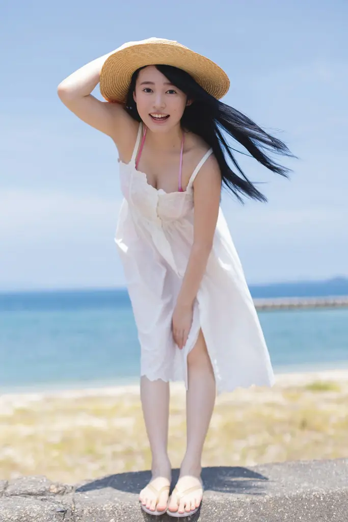 白濱美兎2nd写真集の発売が決定！大胆な“腕ブラカット”を先行公開！ 画像 1