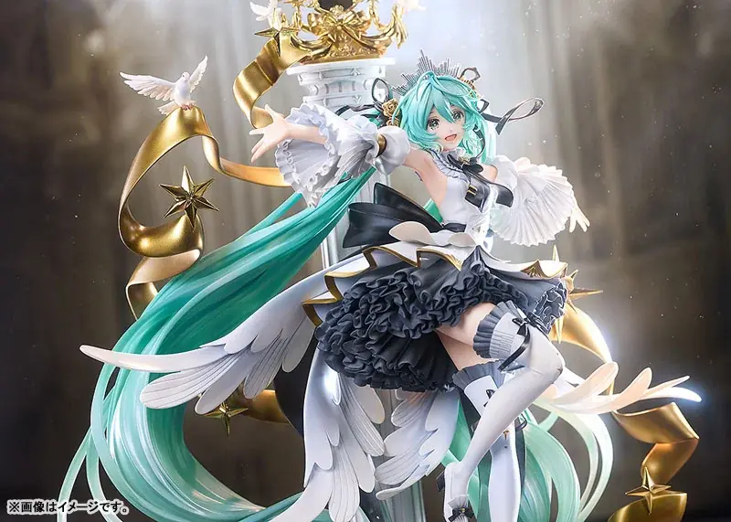 『キャラクター・ボーカル・シリーズ01 初音ミク』より、「初音ミクシンフォニー 10th Anniversary Ver.」のフィギュアが登場。あみあみにて予約受付中。 画像 6