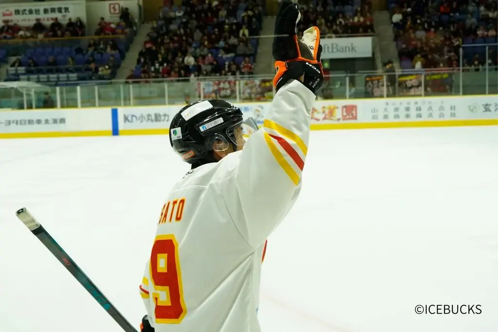 アイスバックス、PSS制してレッドイーグルスに3-2勝利