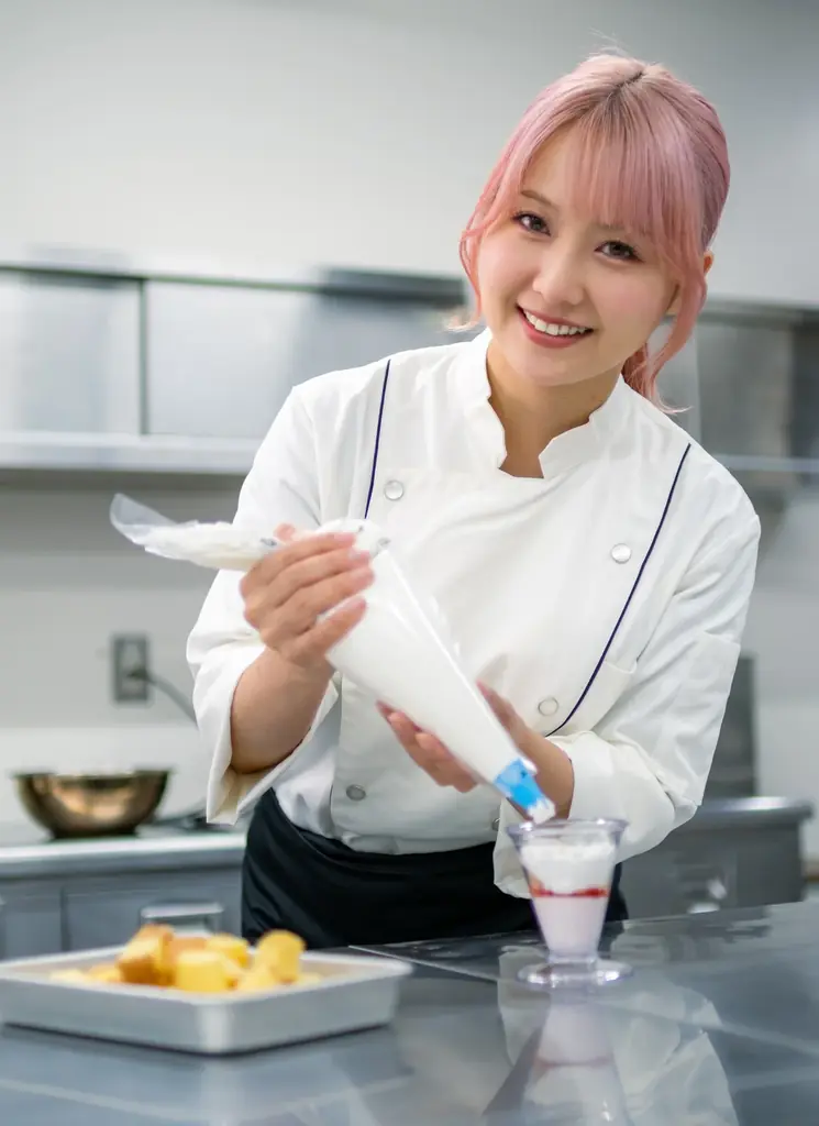 スシローのフラッペは超たのしい！混ぜてワクワク！飲んでうまうま！混ぜて楽しむひんやりスイーツの新作「まぜまぜ！シャインマスカットッペ」が登場！ 画像 4