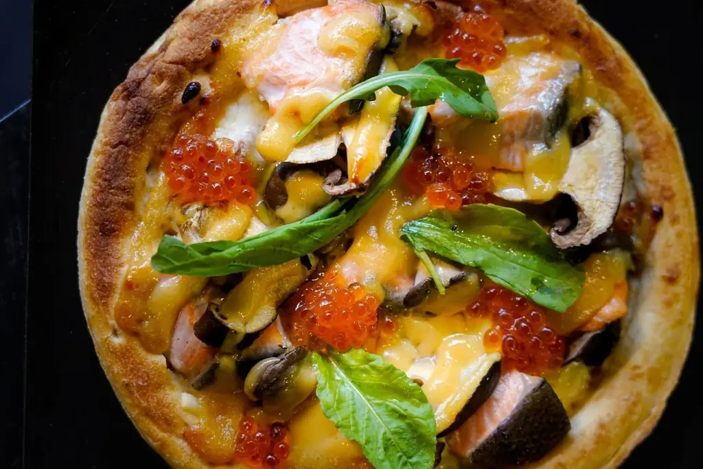 ◆秋期限定「YUGAWARA オータム フェスト」開催◆－焚き火を囲み、ワインを味わい、本を読む。五感で楽しむ大人のラグジュアリー・リトリート－【THE BASE GLAMPING YUGAWARA】 画像 6