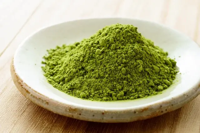 パキっとチョコを割って楽しむ新感覚の抹茶スイーツ！「セブンプレミアム パキっとチョコ 抹茶チーズケーキ」が新発売 画像 4