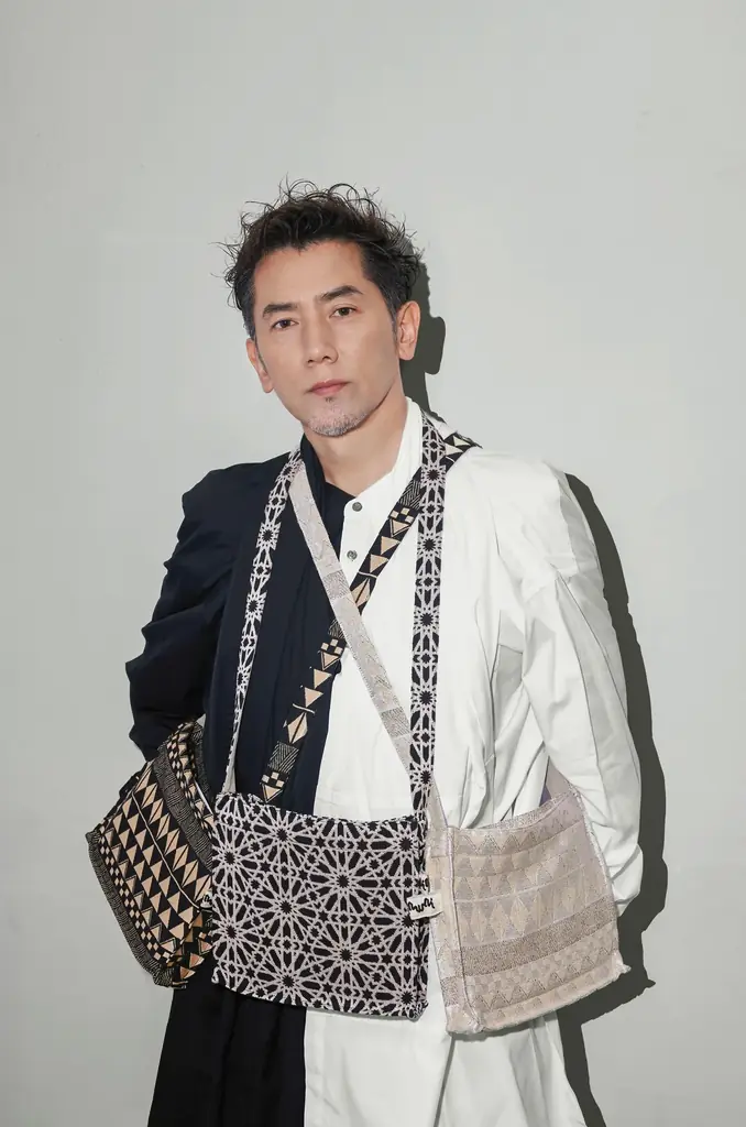 福岡県での開催決定【本木雅弘氏&写真家・中村一弘氏トーク＆サイン会】10 月11日（日）還暦記念フォトブック『awai 刹那と永遠のまにまに』六本松 蔦屋書店 特別イベント 画像 3