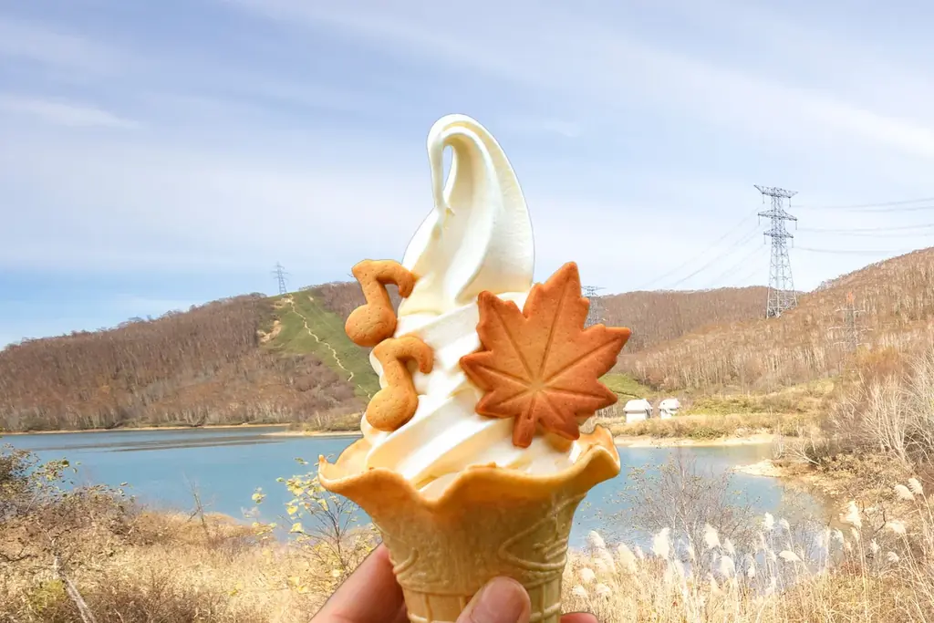 【西武・プリンスホテルズワールドワイド】「絶景の旅先×ピアノ」で旅の喜びが増幅する体験ヤマハ「LovePiano®」とのコラボレーション企画山々を染め上げる圧巻の絶景紅葉　苗場ドラゴンドラ山頂で開催 画像 6