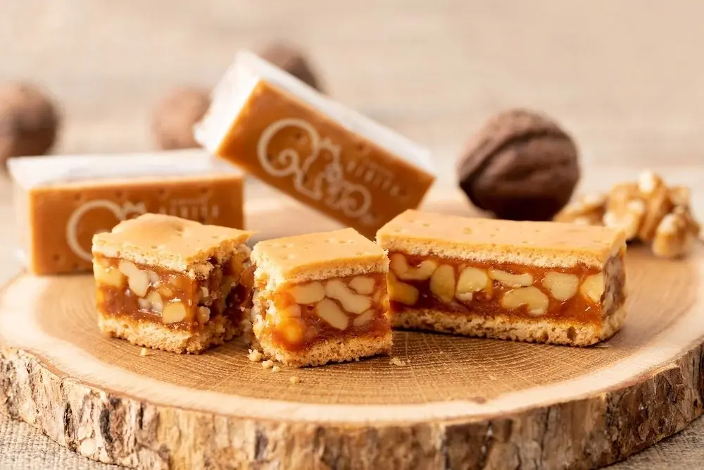 Mr. CHEESECAKEと鎌倉紅谷「クルミッ子」が今年もコラボレーション！大好評の「Mr. CHEESECAKE クルミッ子」と「ミスチ クルミッ子」に加え、コラボ商品をモチーフにしたグッズが登場 画像 10