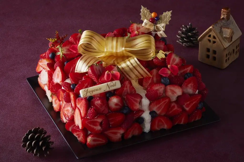 ホテル アゴーラ 大阪守口　苺が彩る、華やかなクリスマス　「アゴ ーラ クリスマスケーキ 2026」10月1日(木)より予約受付開始 画像 3