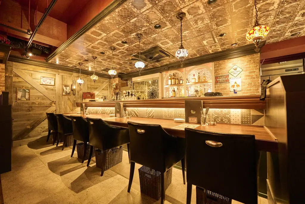 モザイクランプの灯りが心地よい「洋風居酒屋Pecori（ペコリ）」が渋谷に初上陸！ 画像 4