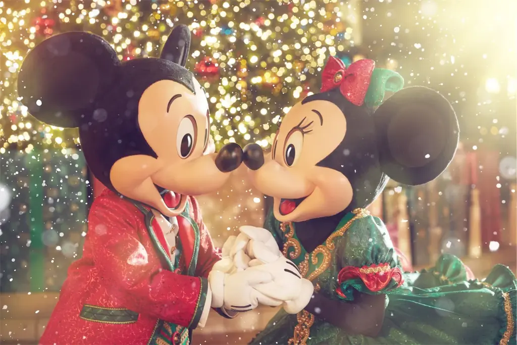 香港ディズニーランド・リゾート、ディズニー・フレンズと一緒に、ホリデーの魔法ときらめく雪が彩る「ディズニー・クリスマス」を11月20日(金)より開催 画像 6