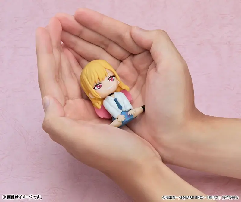 TVアニメ『その着せ替え人形は恋をする』より、「喜多川海夢」の「ねんどろいどぷらす らばーますこっと」が登場。あみあみにて予約受付中。 画像 4