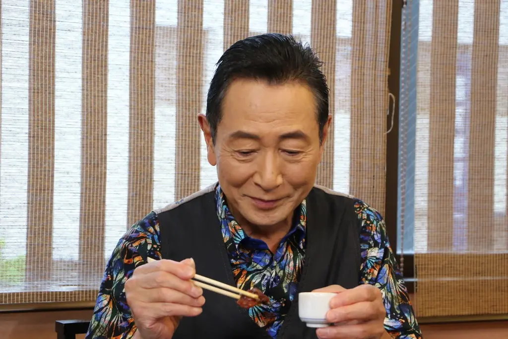 三田村邦彦が滋賀・高島へ｜びわこ箱館山の“映える”絶景スポットに、馬とふれあう新スポットも！近江米＆近江黒鶏＆うなぎ！絶品グルメに三田村大満足！ 画像 11