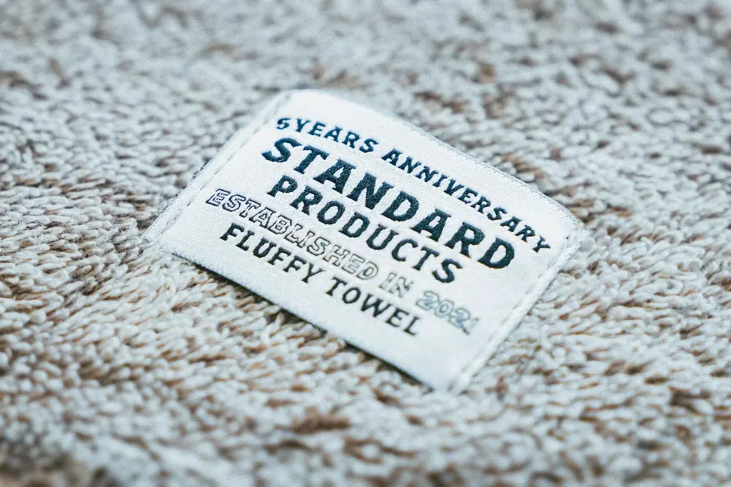 5周年限定デザインの「フラッフィーハンドタオル」プレゼント　Standard Products全店で9月25日開始 画像 3