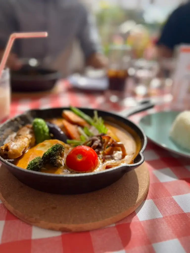 【北海道北斗市】白石農園直営スープカレー店「白石農園のスープカレー」が2026 年9月18日にグランドオープン！ 画像 2