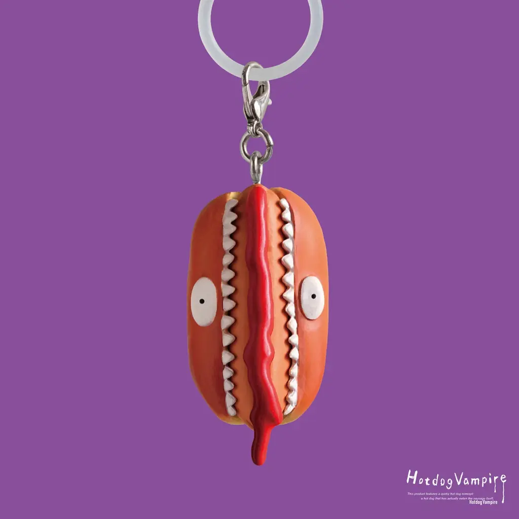 大人気の目印マスコットに小さなホラーのアクセンを！人気のガチャガチャ「ホットドッグ・ヴァンパイア」が目印になって新登場！ 画像 6