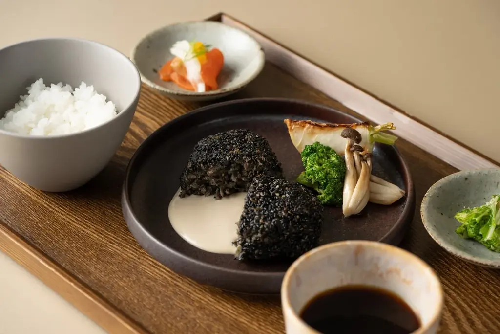 ごま専門café & izakaya『goma to』にて、新ジャンルのセサミオイル「ISOLETTA」を使用したメニューが新登場。秋冬メニューは9月25日（金）より発売開始 画像 3