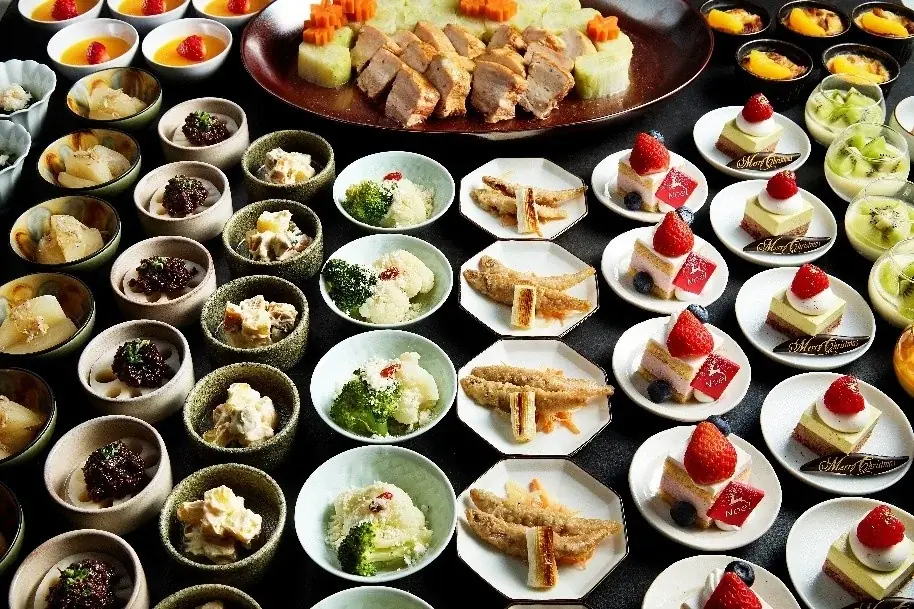 【JWマリオット・ホテル東京】クリスマスアフタヌーンティーや特別なディナーなど館内を華やかに彩る「フェスティブプロモーション2026」10月1日（木）より予約受付開始 画像 4