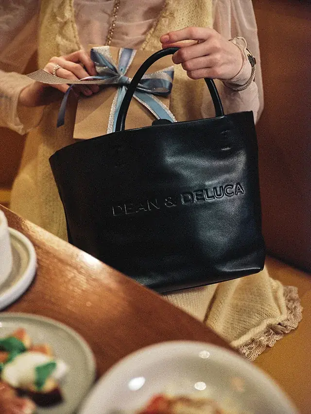 長く愛されるDEAN & DELUCAの定番トートバッグに、新しい表情を｜BEAMS COUTUREとつくるコラボレーションバッグ9月29日（火）発売 画像 3