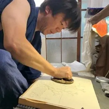 ドラえもん浮世絵木版画シリーズ新作は歌川広重の名作「日本橋 朝之景」が舞台！ドラえもんたちが朝焼けの江戸に登場するユーモアあふれる最新作が9月30日より予約開始 画像 6