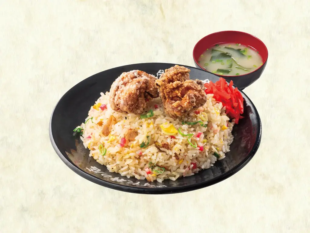 50年以上の歴史を持つすた丼屋の「チャーハン」が復活！全国販売開始から約3週間で累計3万食を突破！「レギュラー化して」の声を受け、当初の予定を変更し10/1（木）より定番メニュー化！ 画像 4