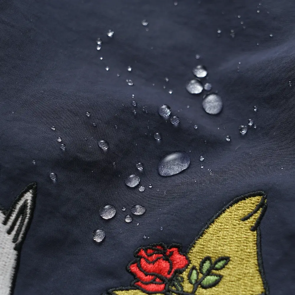 【MOOMIN(ムーミン)】新柄登場！ご先祖さま＆リトルミイを繊細な刺繍で表現。トートバッグ＆ショルダーで使い分けできる2WAY仕様で、秋の街歩きやお買い物、休日のお出かけにもぴったりなバッグ 画像 6