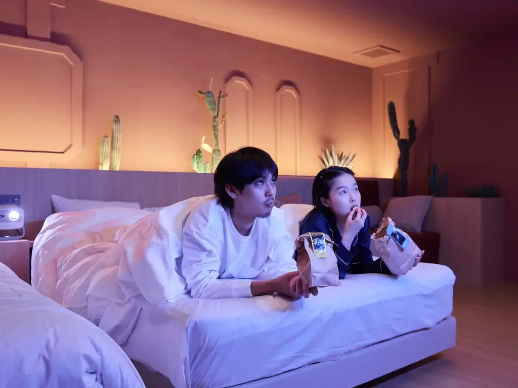 「観たい映画が多すぎて、選べない夜」に効く1枚。『SABLIER by R HOTEL』× 映画アクティビスト DIZ｜映画レコメンドカード「CINEMA LIST」を9月28日（月）より配布開始 画像 2