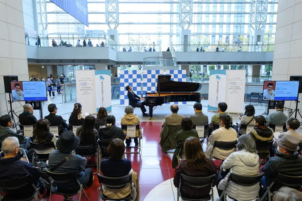 【横浜みなとみらいホール】11月4日(水)「第44回 横浜市招待国際ピアノ演奏会」プレイベント 出演者によるミニ・コンサートをクイーンズサークルにて開催します！ 画像 2