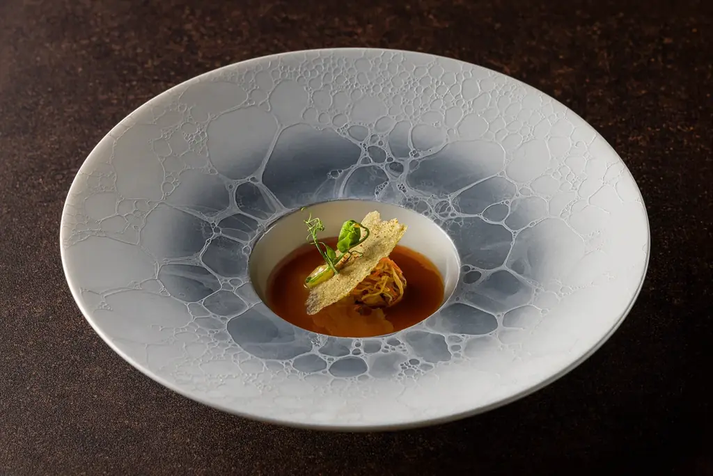 シェフ渾身の魚介スープ「スープ・ド・ポワソン」を主役に迎えたフレンチ「ベイ・ビュー」新料理長 鈴木 時生 就任記念コースが期間限定で登場 画像 5