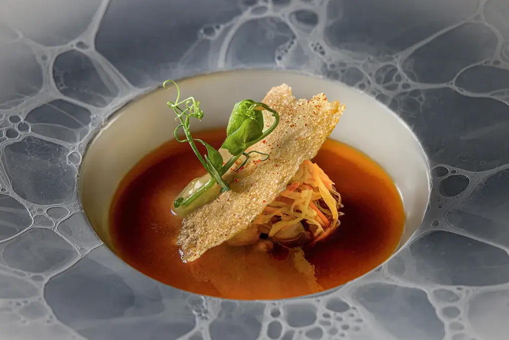 シェフ渾身の魚介スープ「スープ・ド・ポワソン」を主役に迎えたフレンチ「ベイ・ビュー」新料理長 鈴木 時生 就任記念コースが期間限定で登場 画像 6