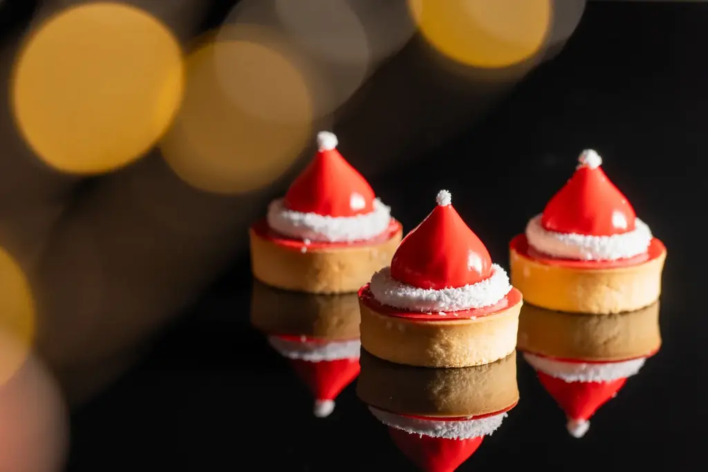 「サンタクロースのふるさと」をテーマにしたクリスマスケーキコレクション2026　いちごのショートケーキやサンタクロースハットなど全6種を販売 画像 5