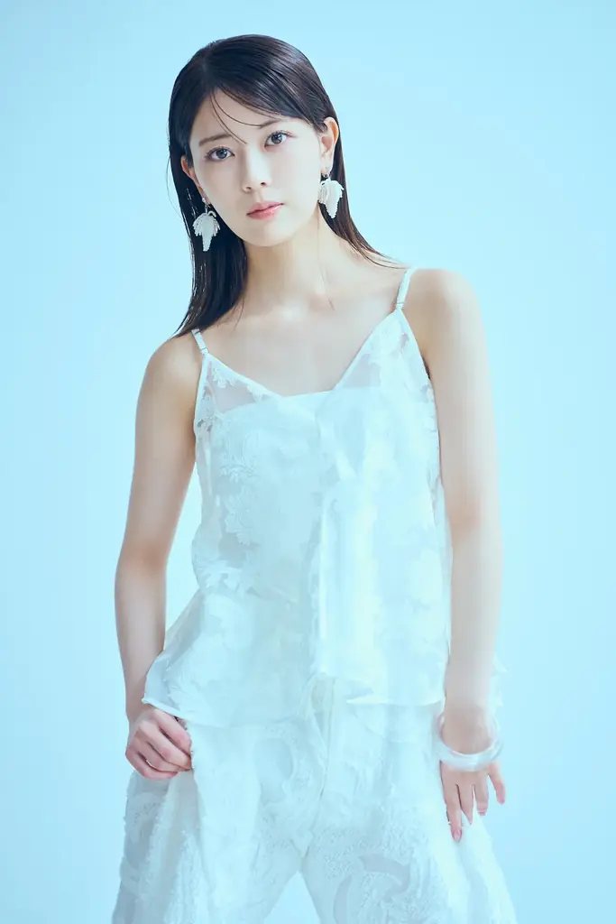 3期生として歩んだ10年、そして現在地。乃木坂46・3期生の岩本蓮加＆伊藤理々杏が「blt graph.vol.116」に登場！ 約1万字に及ぶロングインタビューも実施。 画像 3