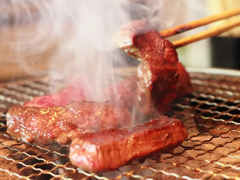 【酒税改正より、さらにお得に！】まるよし精肉店全店で「生ビール半額祭り」開催！10月1日〜8日の8日間限定 画像 2