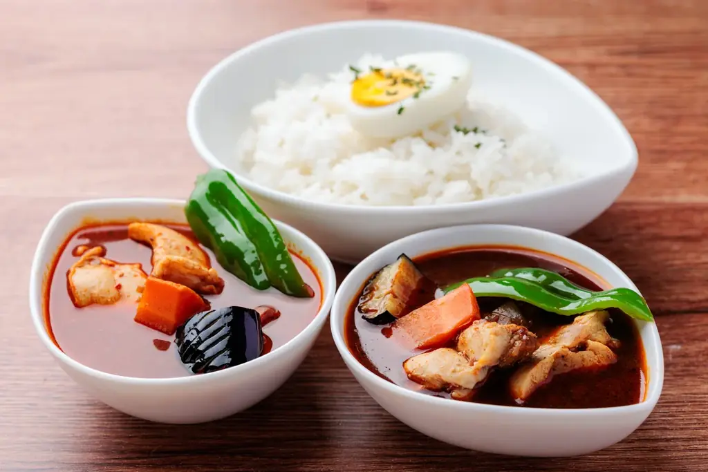 神田カレーグランプリW受賞のオオドリー、10月3日下北沢に新店