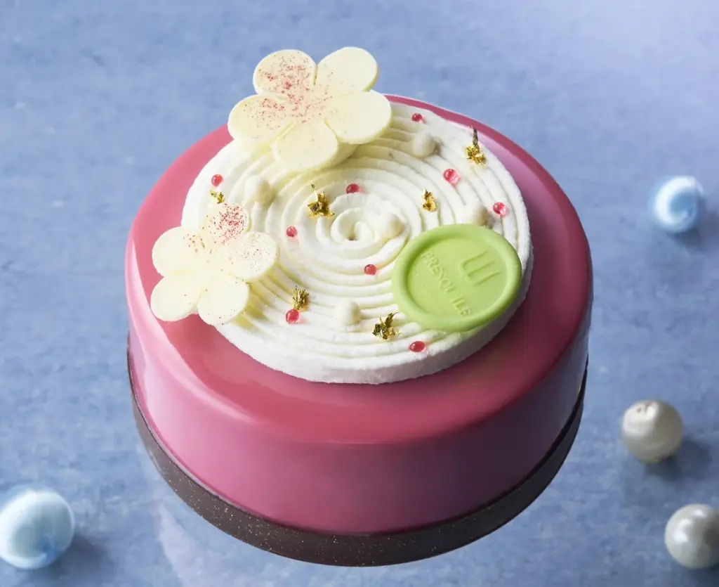 【伊勢丹新宿店】人気の“小さめサイズ”も充実！「Aurore」をテーマに、個性豊かなクリスマスケーキが集結。選ぶ楽しさが広がるクリスマス 画像 9