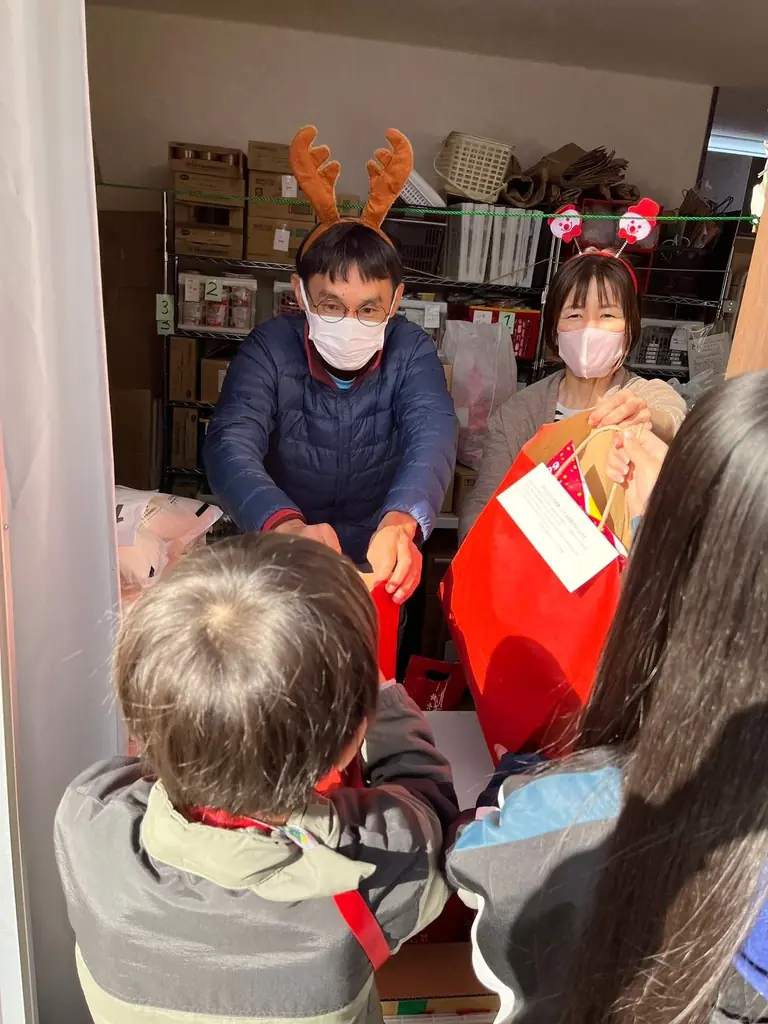 ひとり親家庭にクリスマスケーキを。給食のない冬休み期間に向けて「2026冬休み子ども応援プロジェクト」を実施 画像 1
