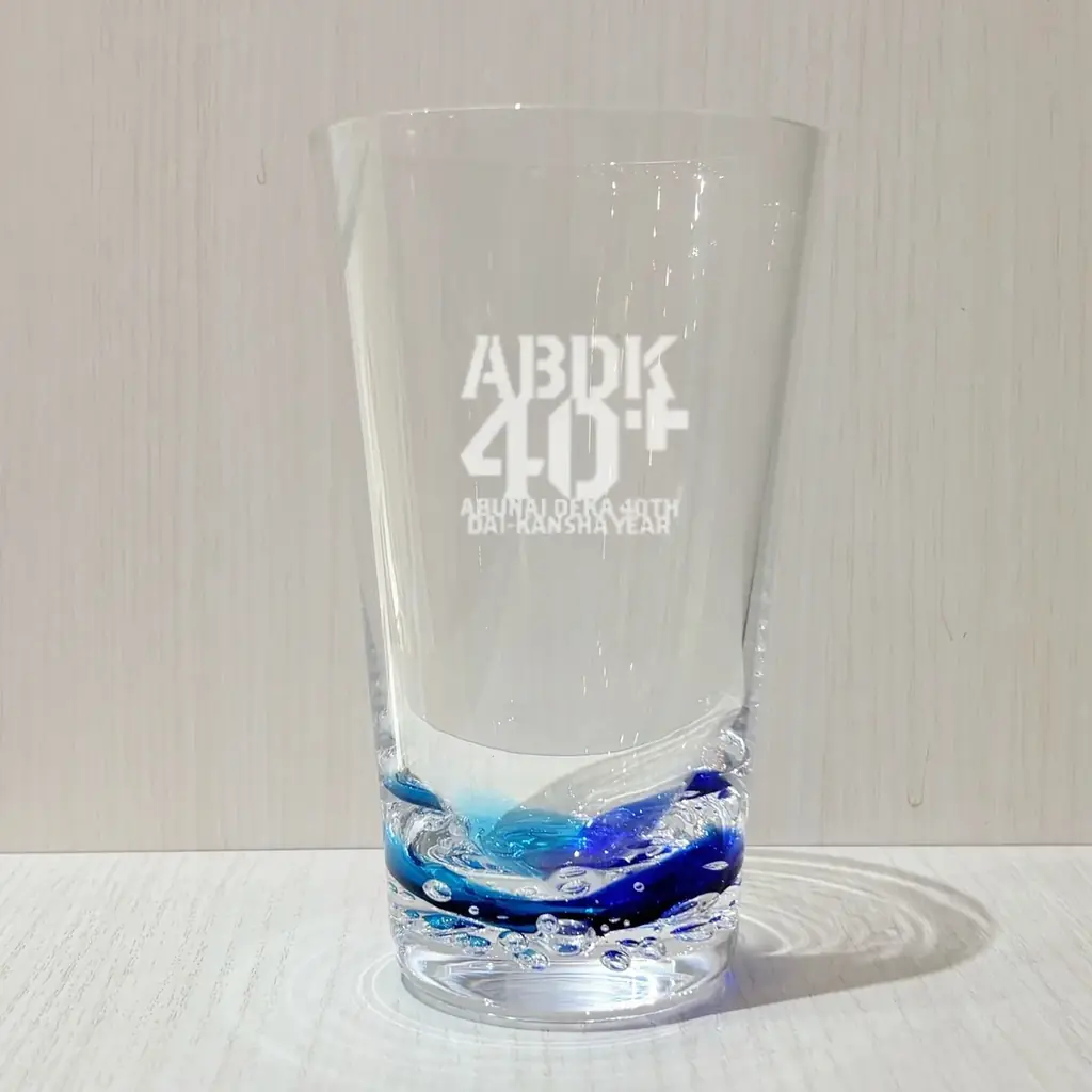 祝40周年！伝説の刑事たちが聖地・横浜赤レンガ倉庫に帰ってくる！『ABDK40+ POP UP SHOP in 横浜赤レンガ倉庫署』2026年10月3日（土）から10月18日（日）まで期間限定開催 画像 13