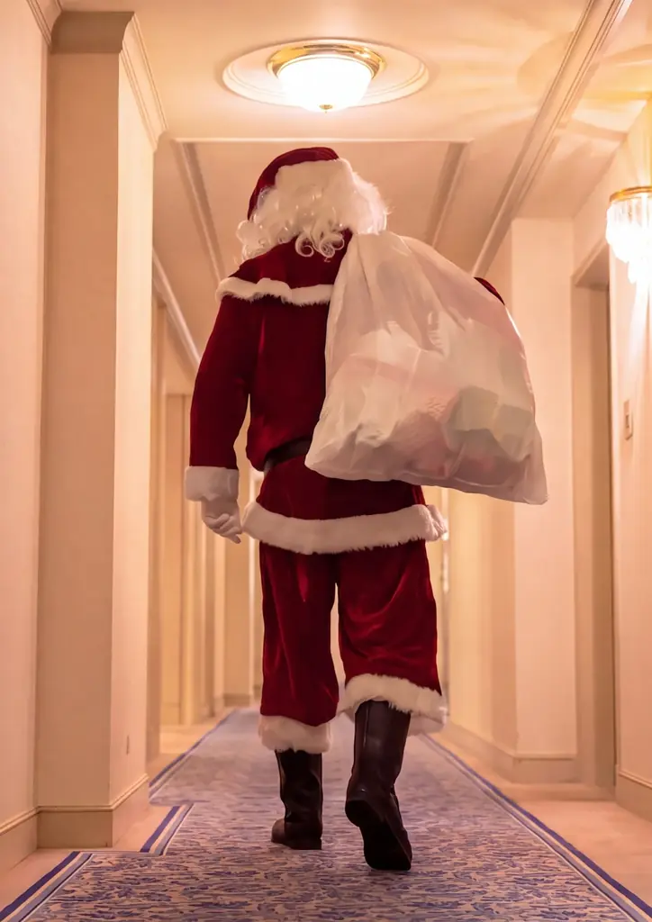 【リーガロイヤルホテル広島】サンタクロースと過ごす、笑顔あふれるクリスマスを。宿泊プラン『サンタがお部屋にやってくる！』を販売 画像 3
