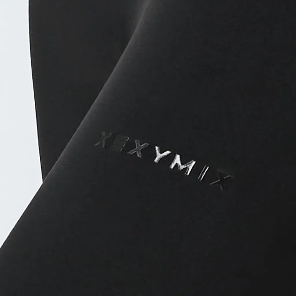 XEXYMIXの人気3アイテムが特別なロゴ仕様に。「BLACK EDITION – 26FW」が登場 画像 2