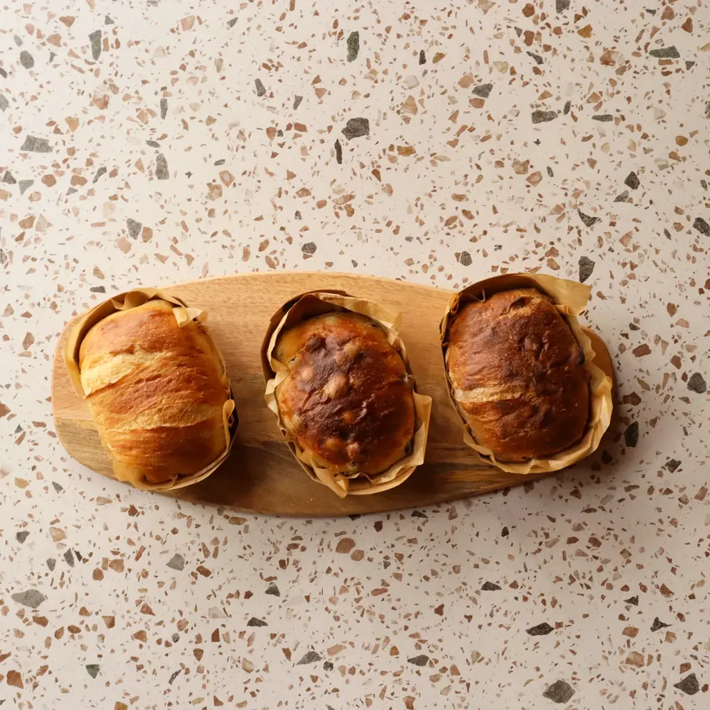 大阪・箕面の洋菓子店「シェ・ナカツカ」発の新ベーカリー、「BAKERY mugii（ベーカリー ムギー）」 が誕生します。 画像 2