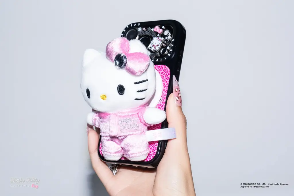 2000年代の大胆なムードを纏って。Y2Kにインスパイアされた 「ハローキティ by CASETiFY」コレクションが登場 画像 4