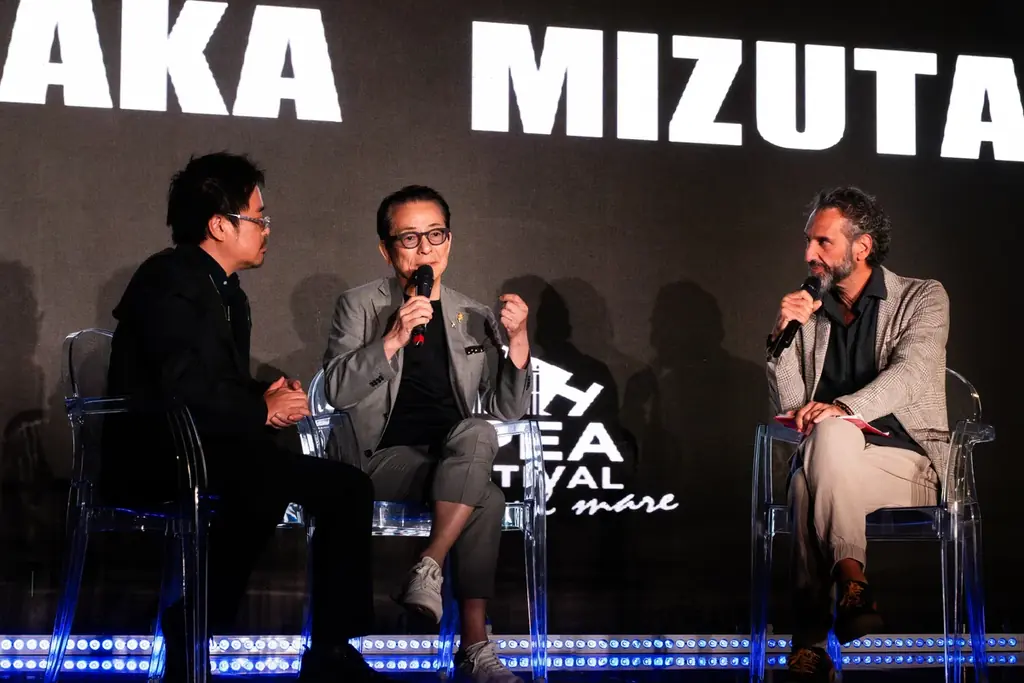 会場に鳴り響く喝采と熱気―。水谷豊監督、イタリア・トロペア映画祭にて、「栄誉賞」を受賞！『Piccola felicità』海を越え、観客を魅了！「150分間、すべてが感情に溢れた映画だった」 画像 4