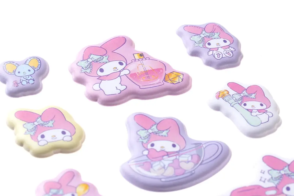 『サンリオキャラクターズ　ぷっくりシールいっぱいＢＯＯＫ』10月７日発売　サンリオキャラクターズのぷっくりシールを全54枚収録 画像 5
