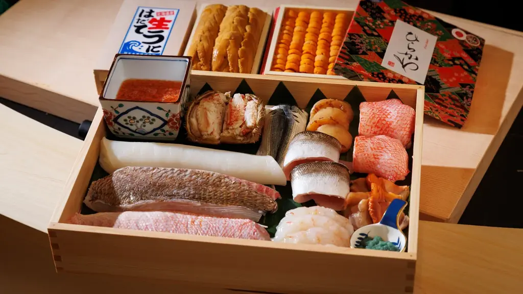 【六本木に“大人の隠れ家鮨”が誕生】10月1日「六本木 鮨 十天」がOPEN｜おまかせ20品を破格の税込9,900円から提供 画像 3
